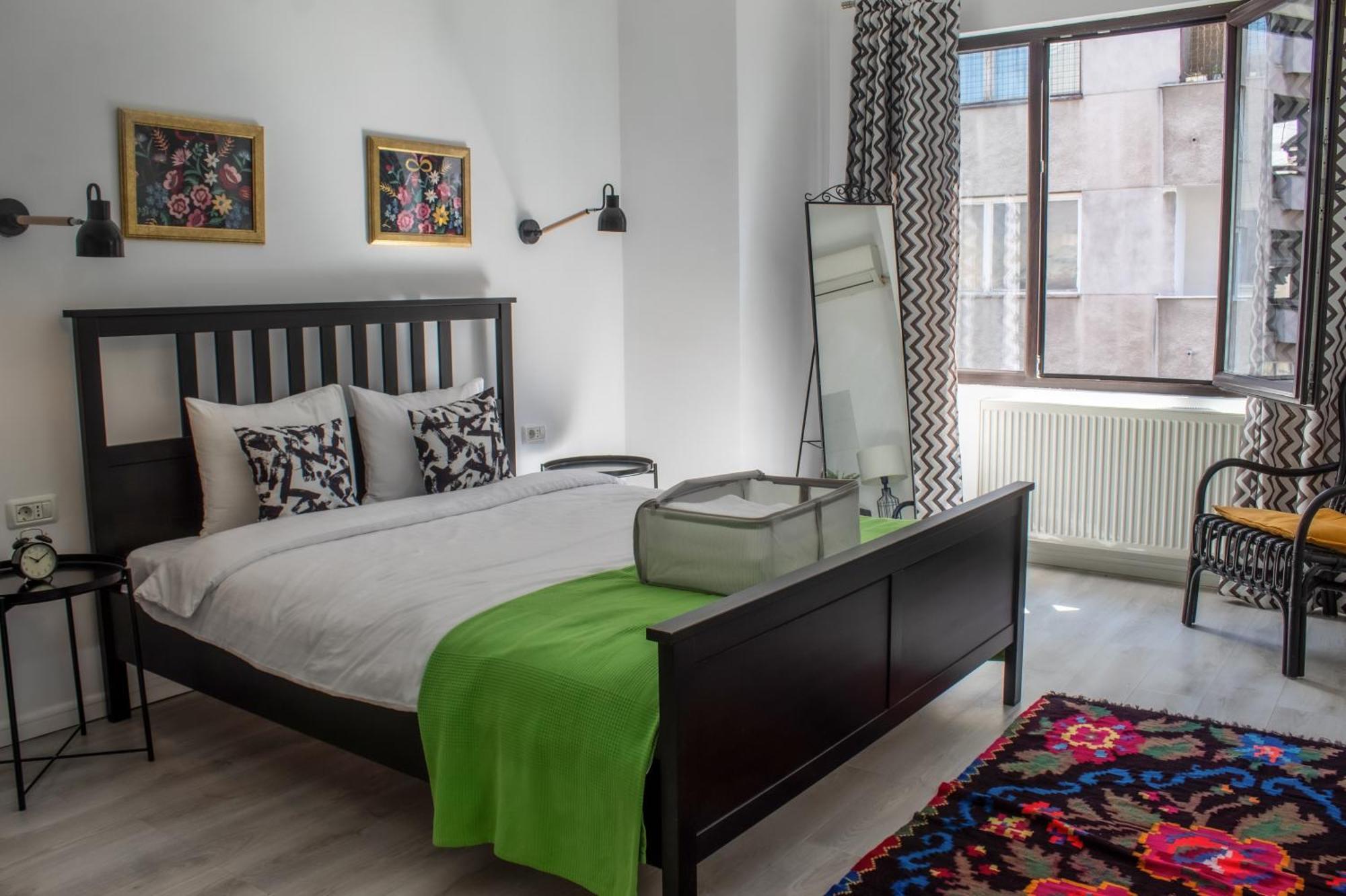 Domus Old Town Retreat Cozy & Central บูคาเรสต์ ภายนอก รูปภาพ